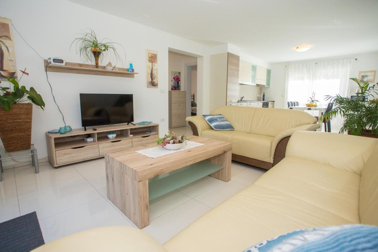 Zagar Apartment Poreč Exteriör bild